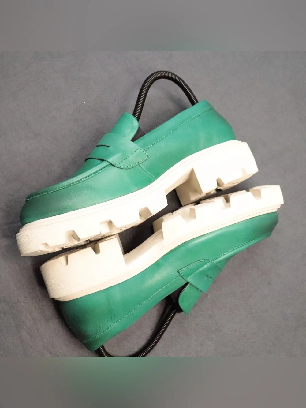 Miz Mooz Torin Green Leather Platform Loafers Lug Sole Shoes Size 39 US 8.5/9